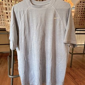 Nike DriFit Men's L Tee